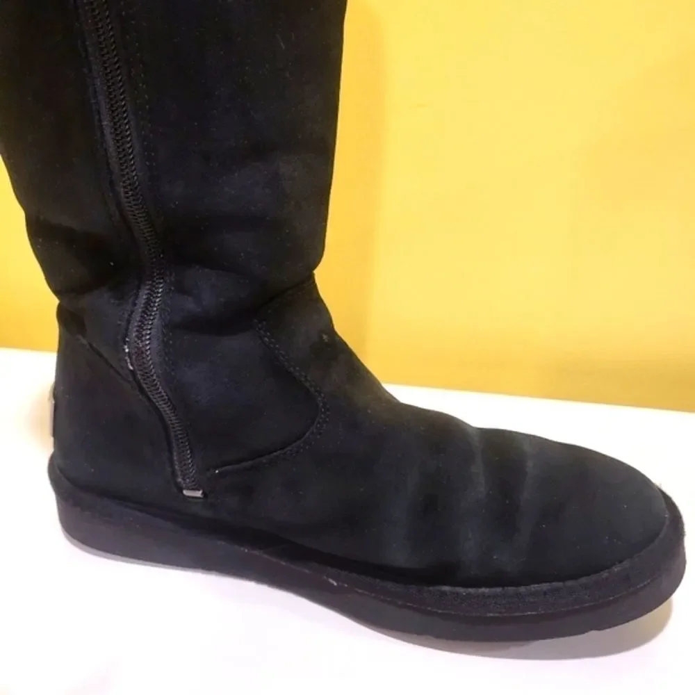 VGUC UGG Suede Sumner Tall Black Side Zipper Size 7
